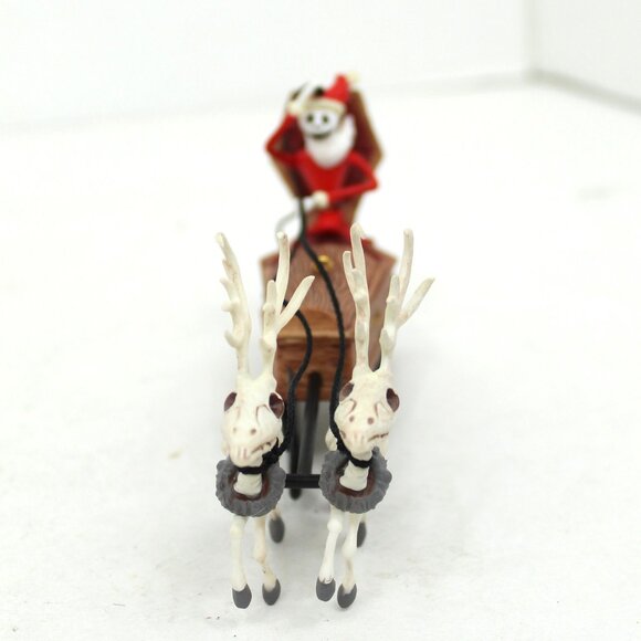 HALLMARK KEEPSAKE HERE COMES SANDY CLAWS 2019 DISNEY NIGHTMARE BEFORE CHRISTMAS - Picture 12 of 14